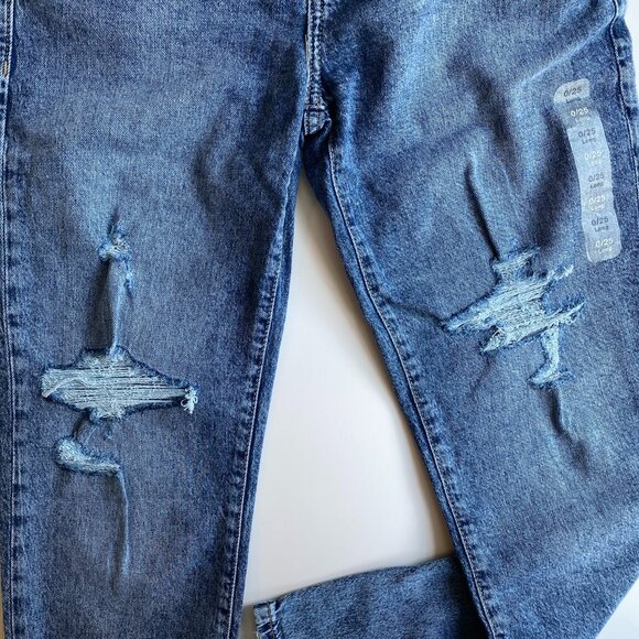 NWT Gap Women's Slim Boyfriend Distressed Jeans - Picture 5 of 9